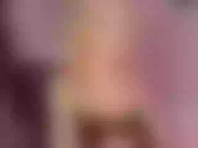 Live sex webcam photo for roxy-sexy21 #291864449