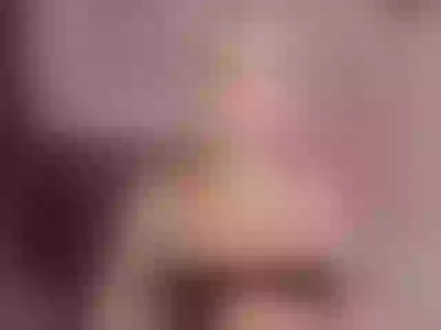 Live sex webcam photo for roxy-sexy21 #291932682