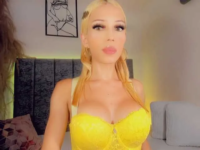 Live sex webcam photo for roxy-sexy21 #292028499