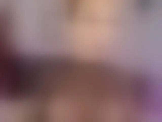 Live sex webcam photo for roxy-sexy21 #292835768