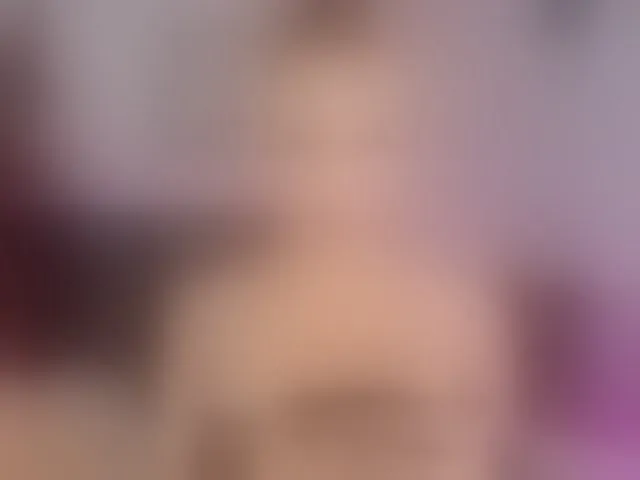 Live sex webcam photo for roxy-sexy21 #292848569