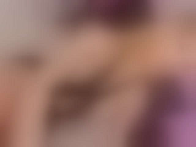 Live sex webcam photo for roxy-sexy21 #294064237