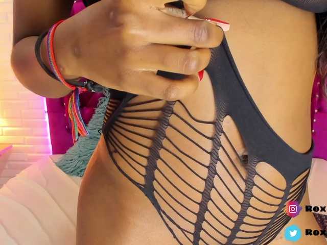 Live sex webcam photo for roxyjordan #272243336
