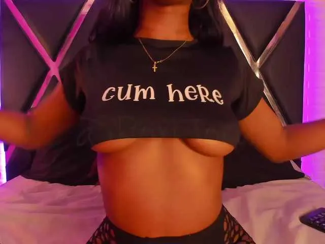 Live sex webcam photo for roxyjordan #276080038