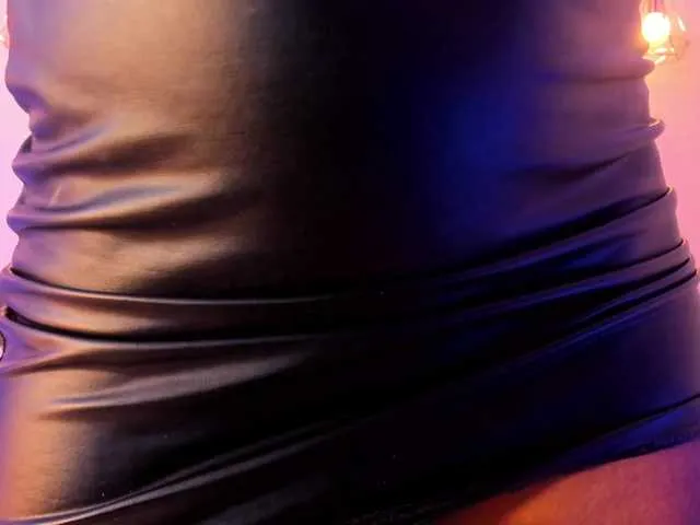 Live sex webcam photo for roxyjordan #277946428