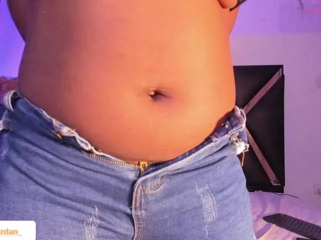 Live sex webcam photo for roxyjordan #291733091