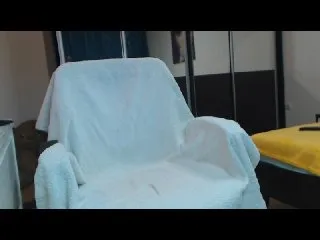 Live sex webcam photo for roxyy69 #147618718