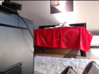 Live sex webcam photo for roxyy69 #184682156