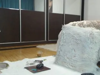 Live sex webcam photo for roxyy69 #191050562