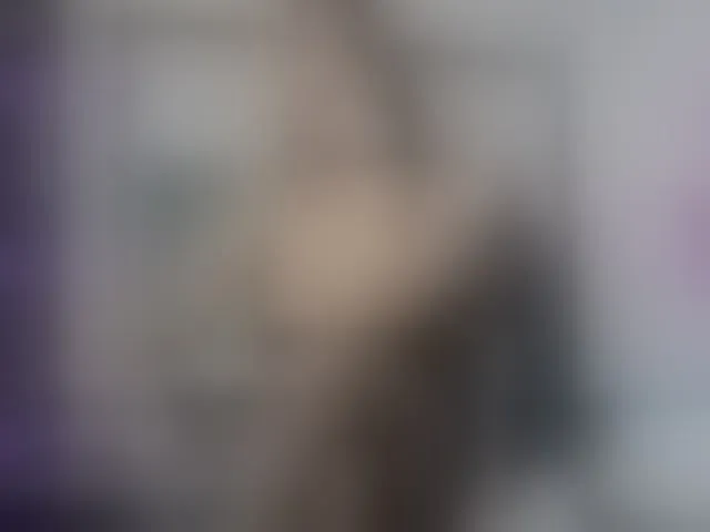 Live sex webcam photo for roxyy69 #293864751