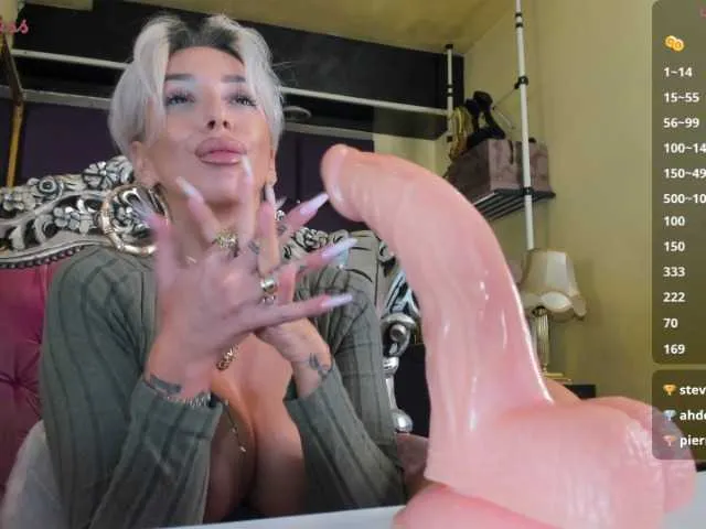 Live sex webcam photo for royalsquirt #291479002