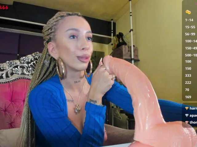 Live sex webcam photo for royalsquirt #291547400