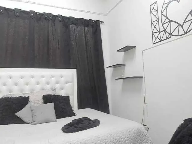 Live sex webcam photo for royter-smith #273409596