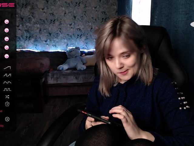 Live sex webcam photo for rozzalinaevan #275596121