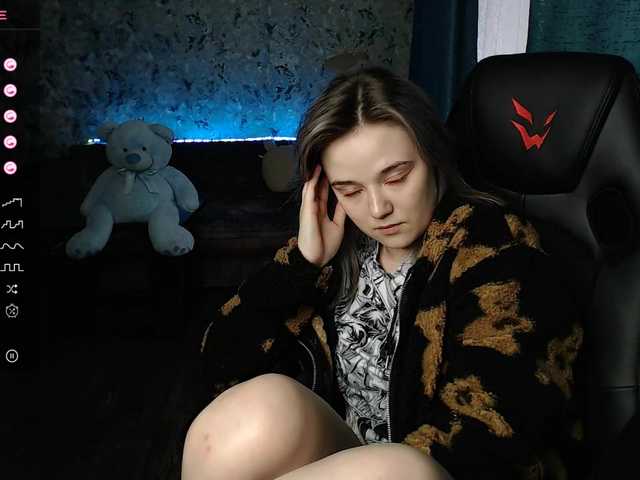 Live sex webcam photo for rozzalinaevan #276094577