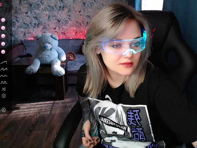 Live sex webcam photo for rozzalinaevan #276167614