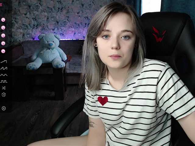 Live sex webcam photo for rozzalinaevan #276340169