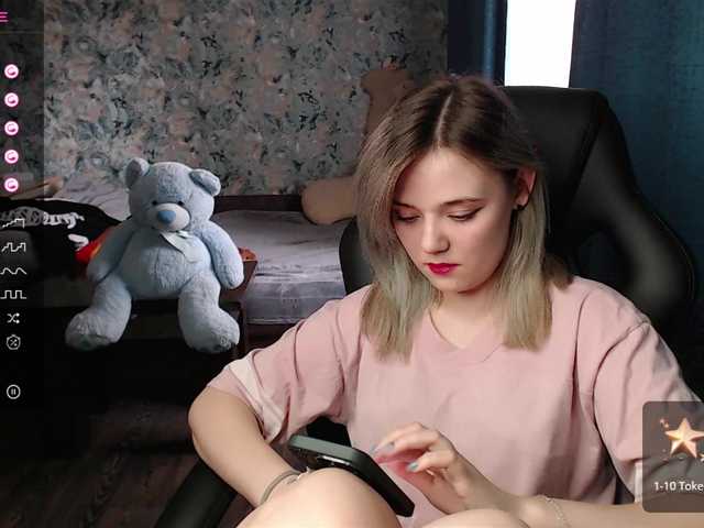 Live sex webcam photo for rozzalinaevan #276438506