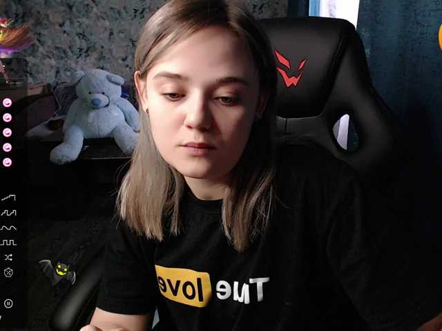 Live sex webcam photo for rozzalinaevan #276584846