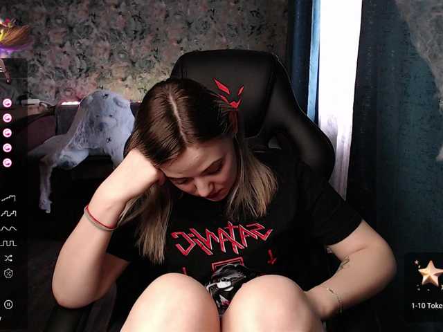 Live sex webcam photo for rozzalinaevan #276604317