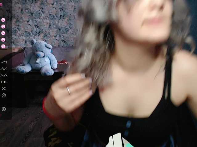 Live sex webcam photo for rozzalinaevan #276640240