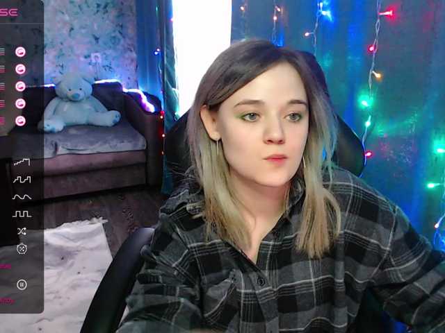 Live sex webcam photo for rozzalinaevan #276871030