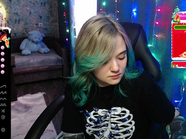 Live sex webcam photo for rozzalinaevan #276926983