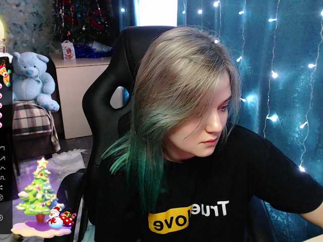 Live sex webcam photo for rozzalinaevan #277033206