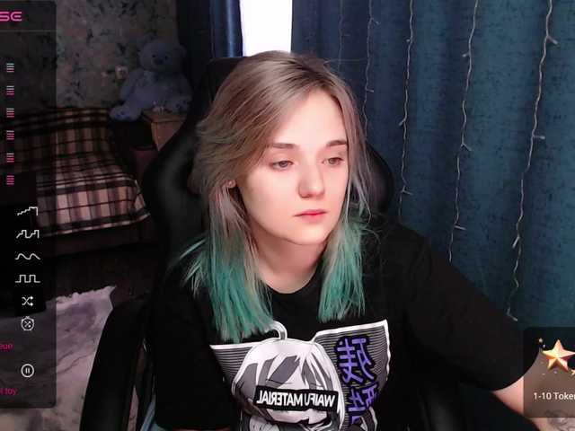 Live sex webcam photo for rozzalinaevan #277185287