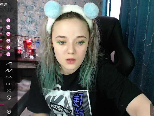 Live sex webcam photo for rozzalinaevan #277467780