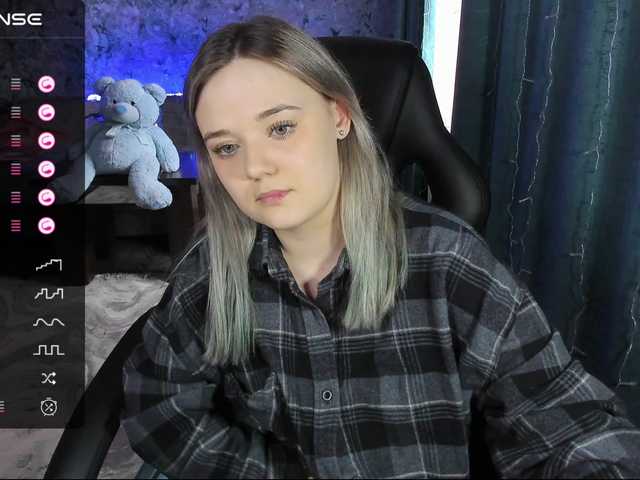 Live sex webcam photo for rozzalinaevan #277642898