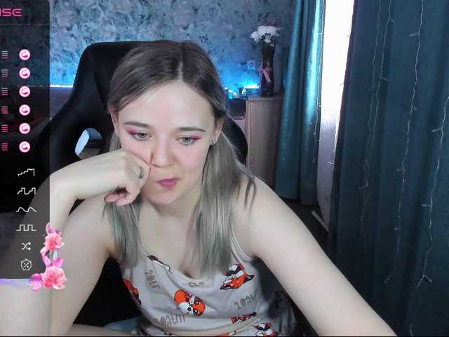 Live sex webcam photo for rozzalinaevan #277822826