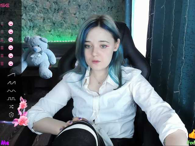 Live sex webcam photo for rozzalinaevan #277956747