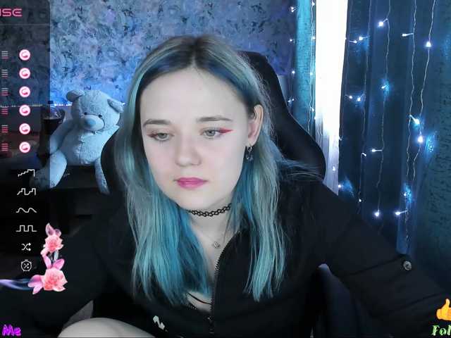 Live sex webcam photo for rozzalinaevan #277977248