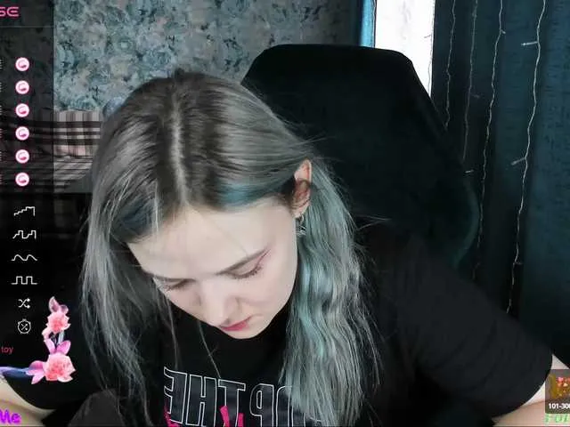 Live sex webcam photo for rozzalinaevan #278228466