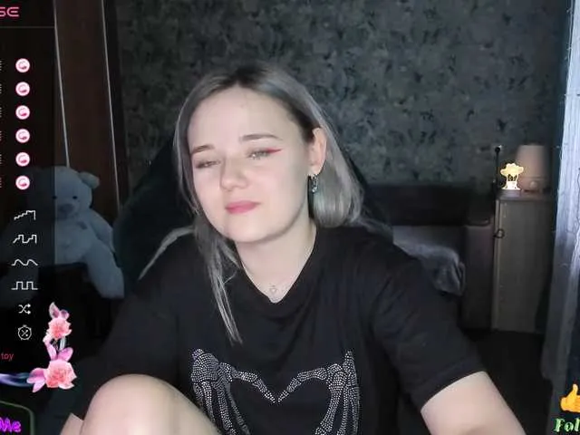 Live sex webcam photo for rozzalinaevan #278262227