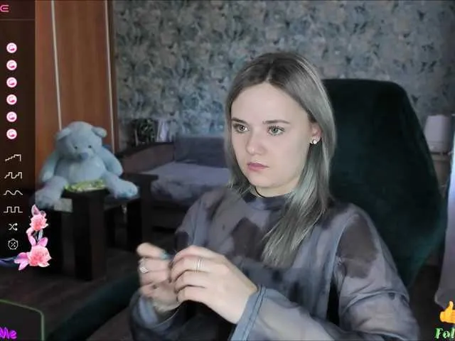 Live sex webcam photo for rozzalinaevan #278296536