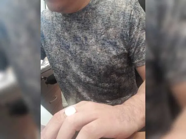 Live sex webcam photo for rrrxxx40 #273997572