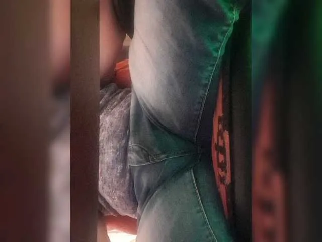 Live sex webcam photo for rrrxxx40 #274269238