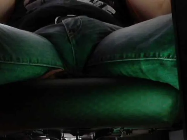 Live sex webcam photo for rrrxxx40 #274432586