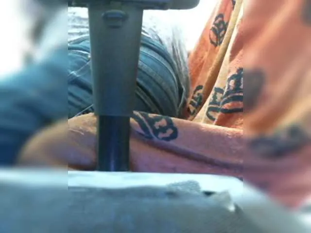 Live sex webcam photo for rrrxxx40 #277756591