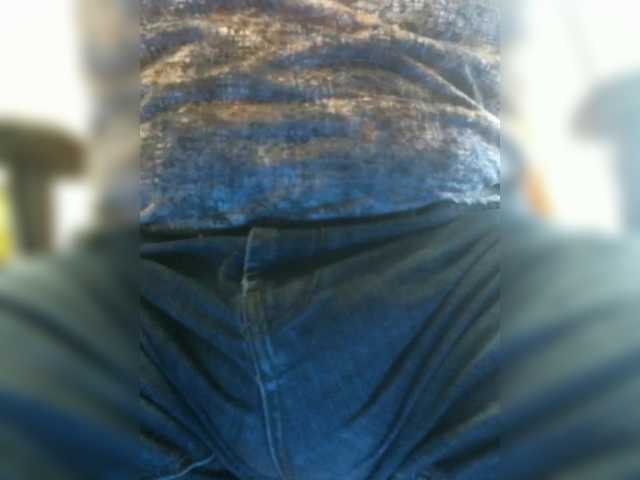 Live sex webcam photo for rrrxxx40 #291668178