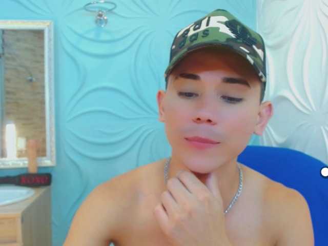 Live sex webcam photo for ruben-ibiz #275473275