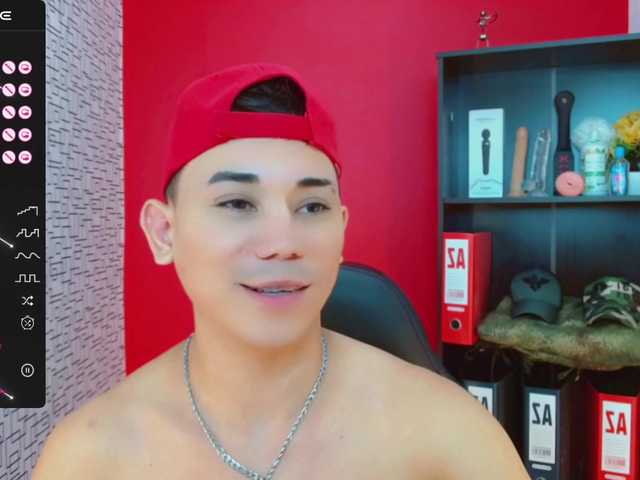 Live sex webcam photo for ruben-ibiz #276648573