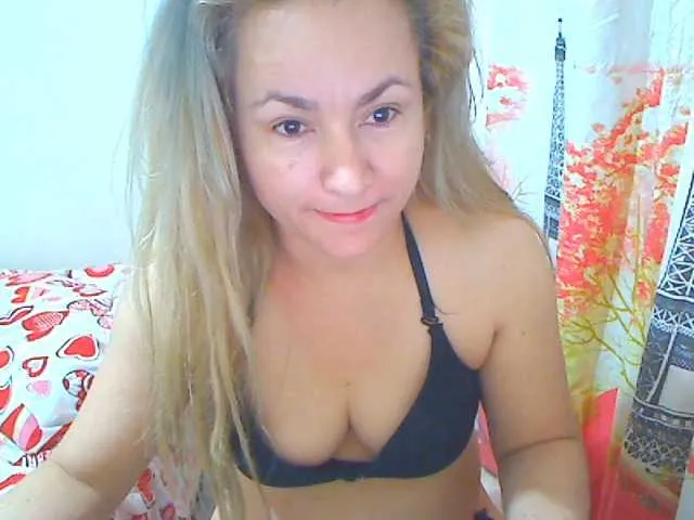 Live sex webcam photo for rubiasensual #275524266