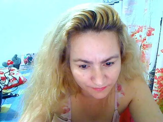 Live sex webcam photo for rubiasensual #275710077