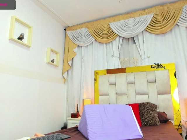 Live sex webcam photo for rubyjohnsson #272365640