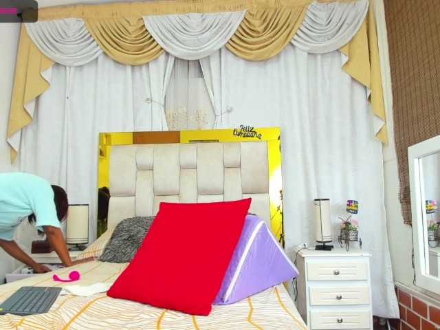 Live sex webcam photo for rubyjohnsson #272380223