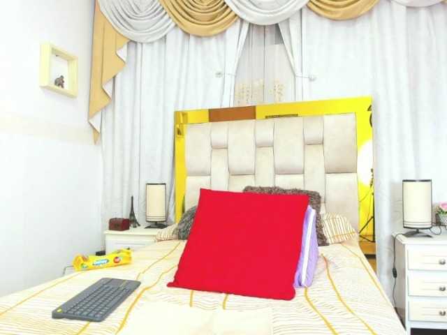 Live sex webcam photo for rubyjohnsson #272764479