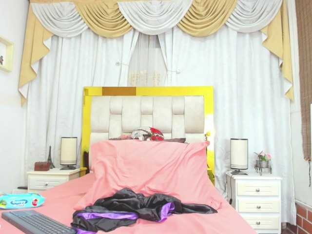 Live sex webcam photo for rubyjohnsson #273705836